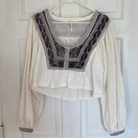 Boho Cropped Embroidered Blouse - Picture 1 of 6